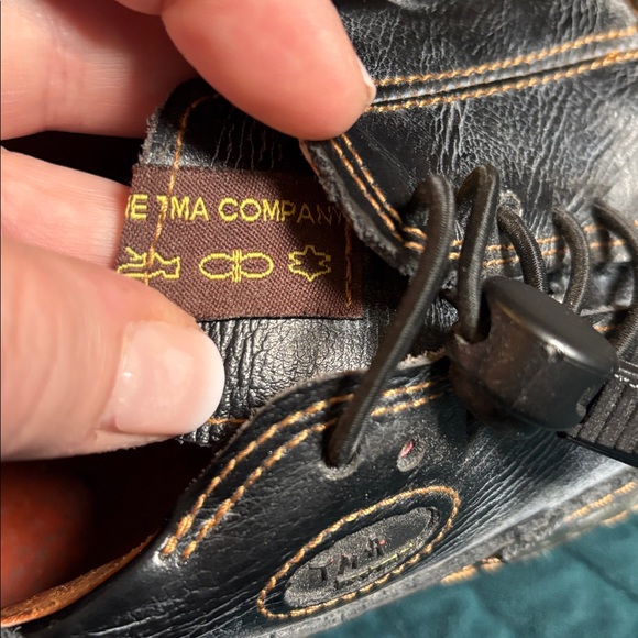 Black and Orange Casual Shoes - Picture 7 of 11